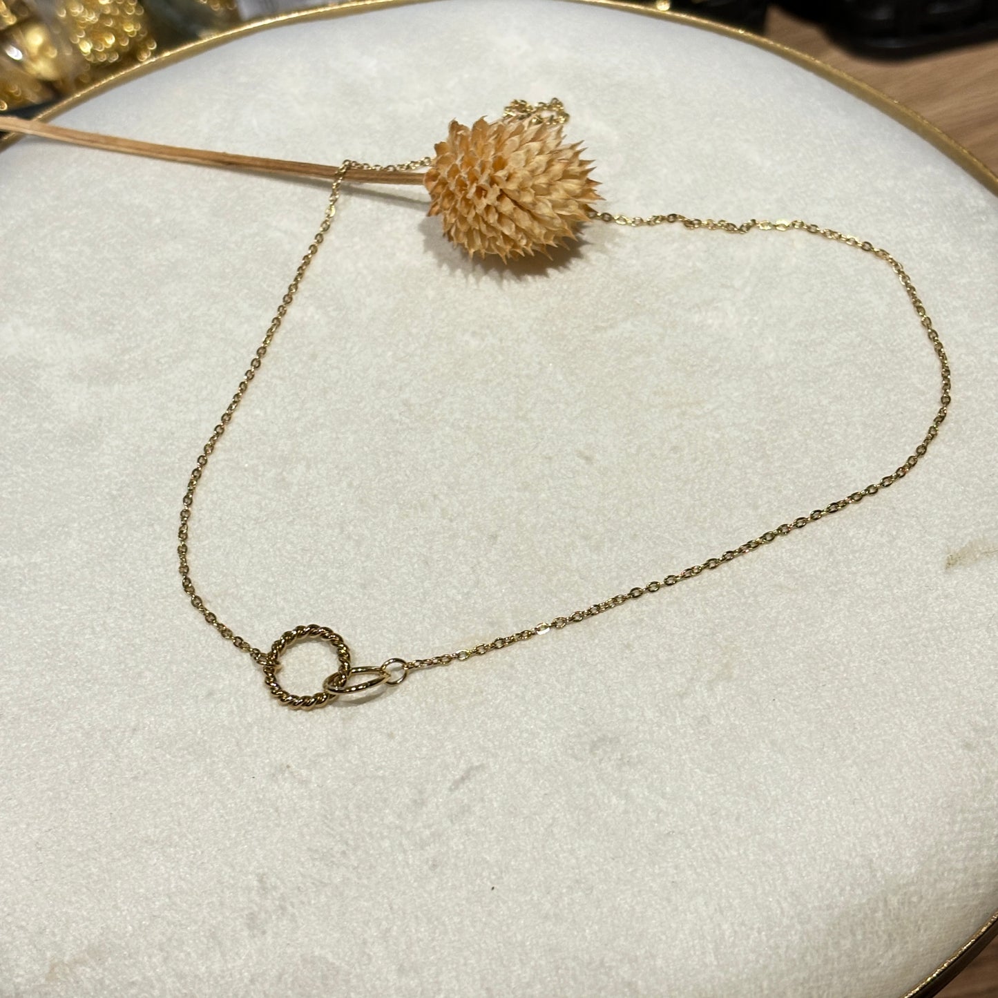 Collier anneaux entrelacés
