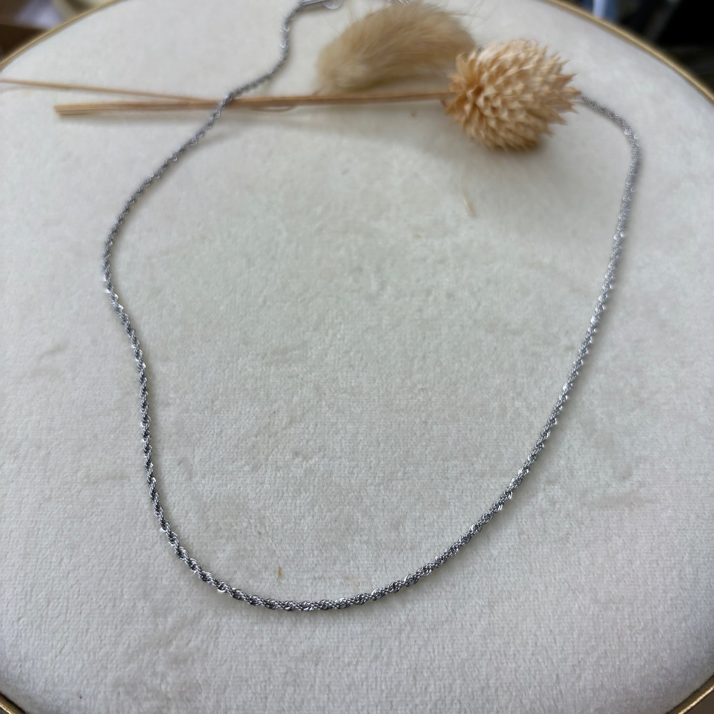 Chaîne torsadée argentée