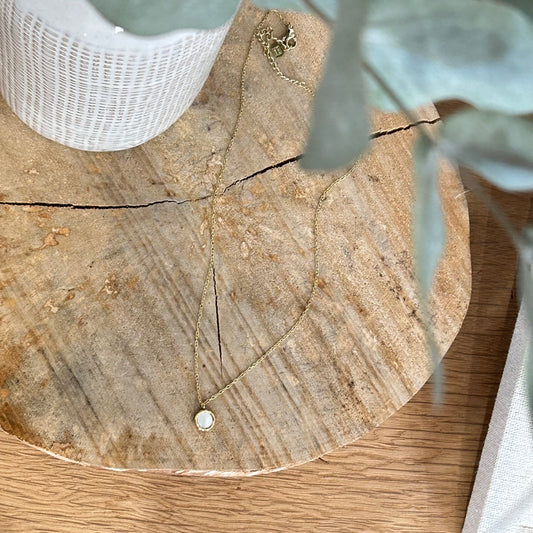 Collier médaille nacre