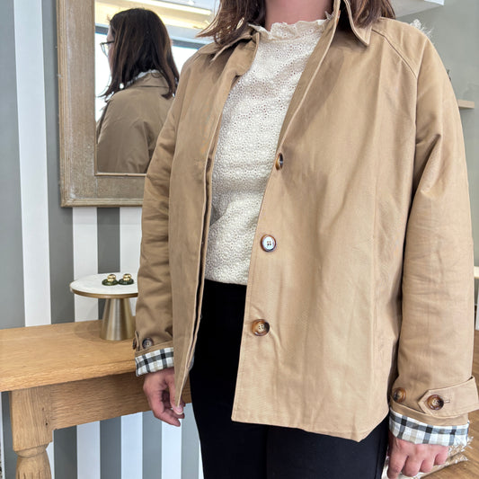 Trench court Colombe